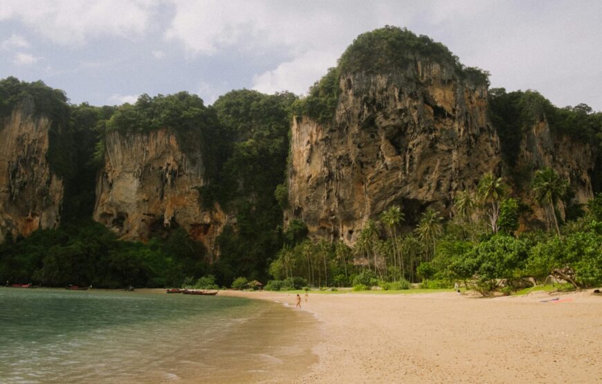 Railay Beach & Poda Islands Speedboat Tour