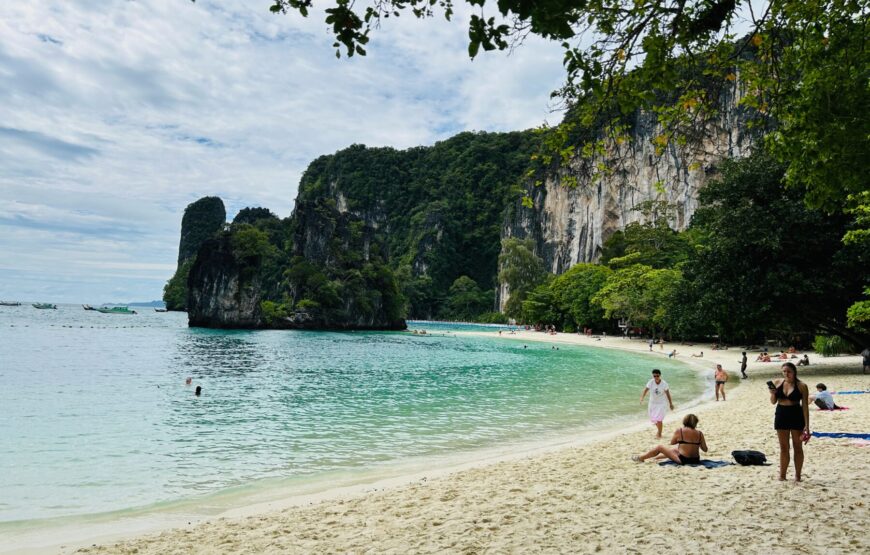Hong 4 Islands Speedboat Tour w. Laem Haad Beach