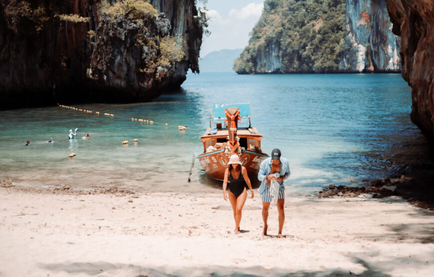 Výlet na drevenej lodi na 4 ostrovy Koh Hong so šnorchlovaním pre dve osoby